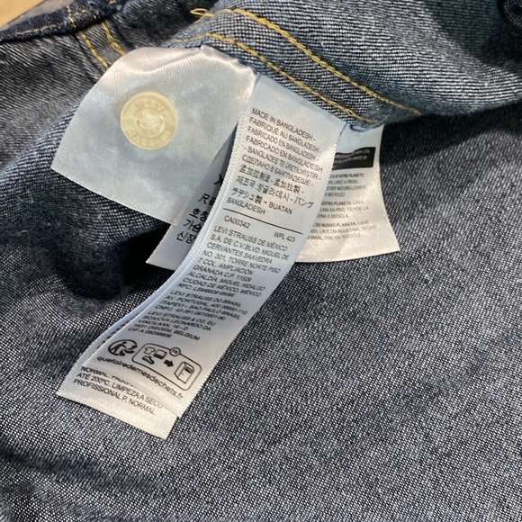 NWOT Awesome Levi’s dark indigo western button up 🔥🔥 - Picture 5 of 5